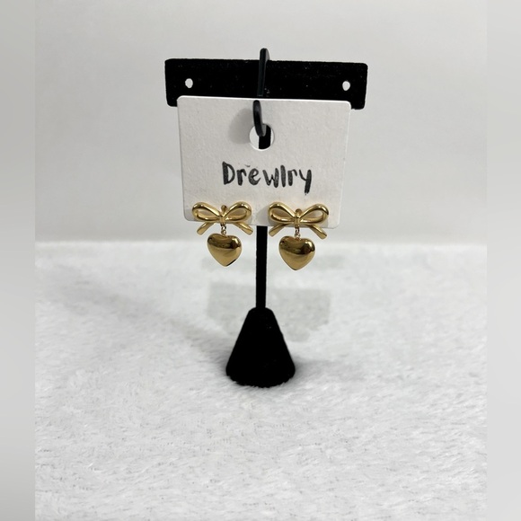 DREWLRY Gold Bow and Heart Earrings - Picture 1 of 9